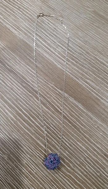 Chaîne avec son pendentif