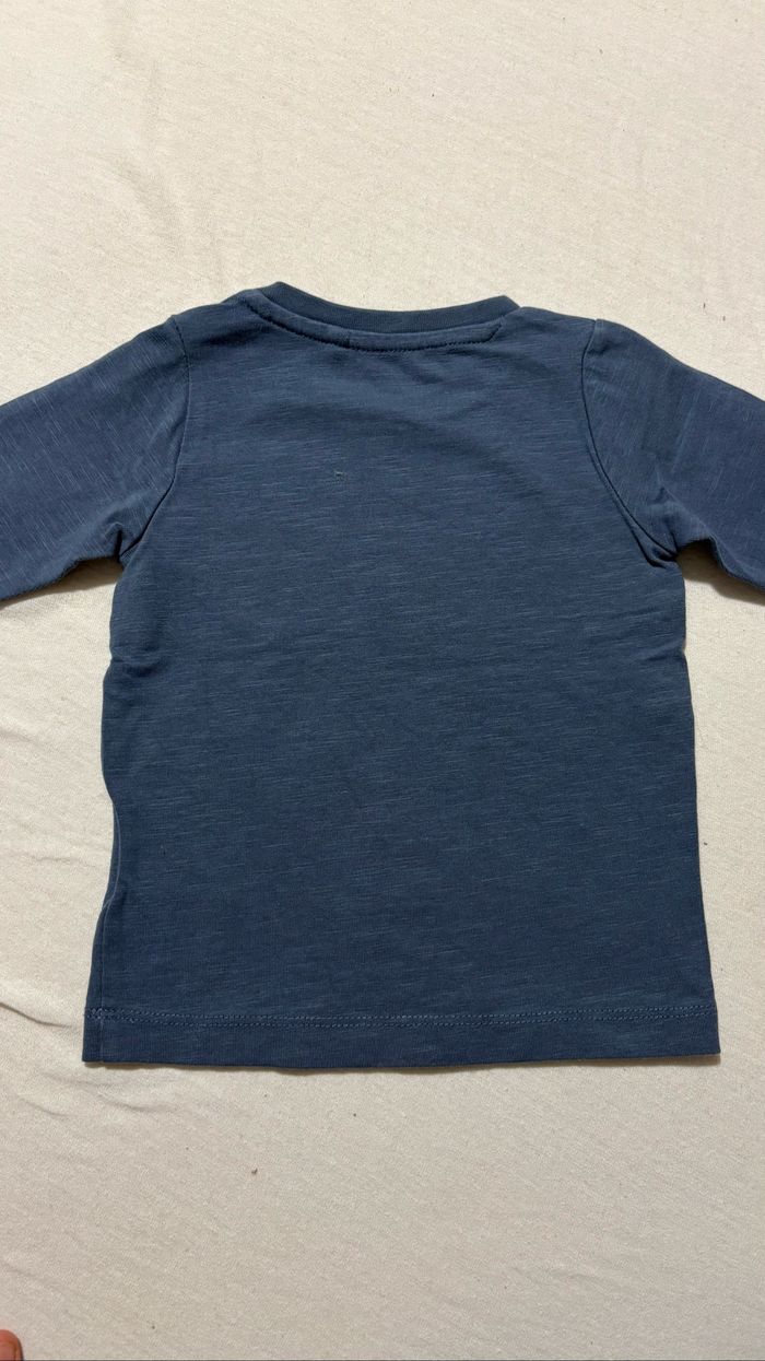 💙 Haut bleu avec inscription « Love » – Name it – 62 - photo numéro 2