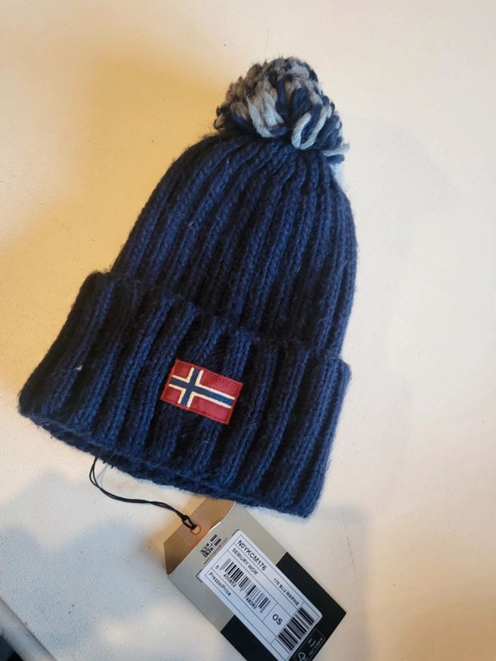 Bonnet Napapijri neuf T 1