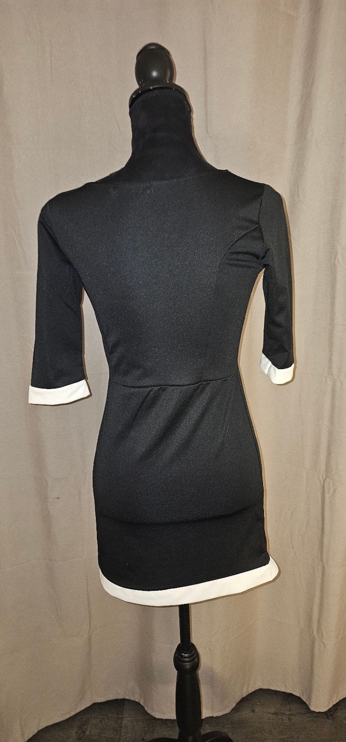 Robe courte - photo numéro 2