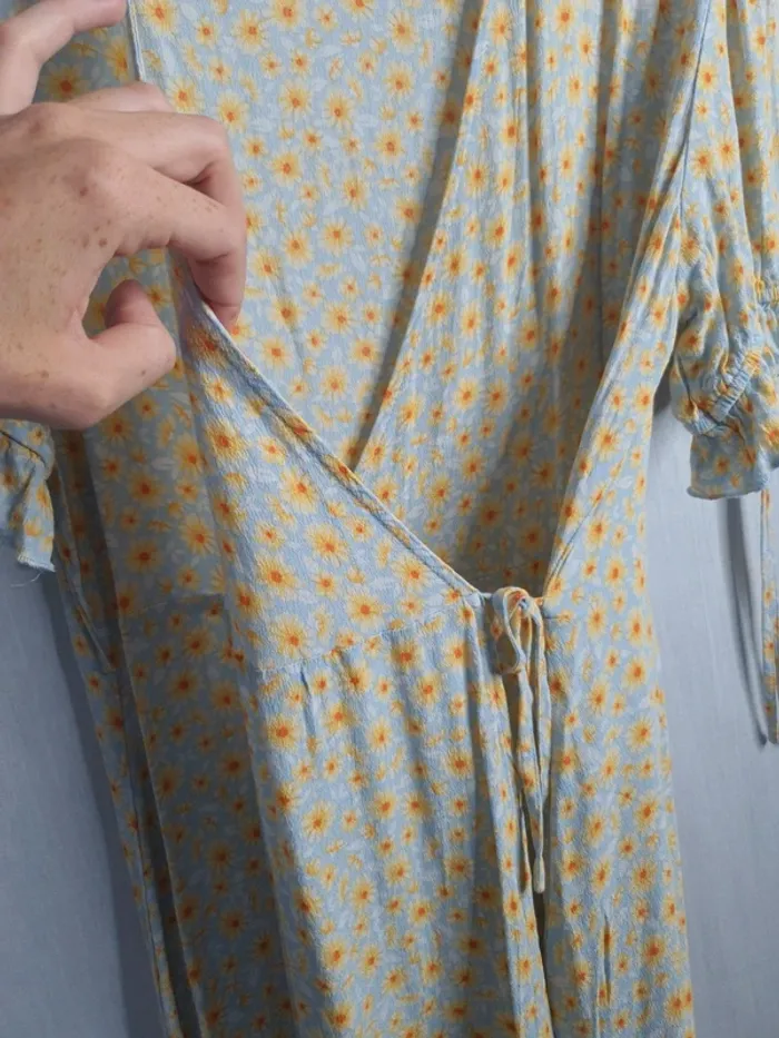 Robe fleurie portefeuille - photo numéro 5