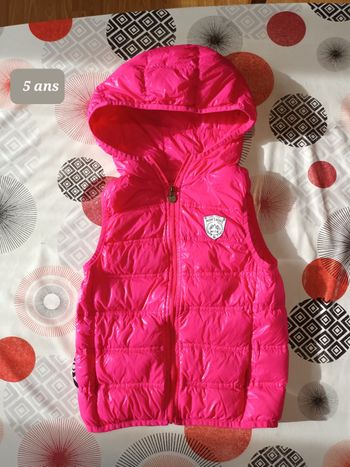 Doudoune en duvet comme Neuve taille 5 ans