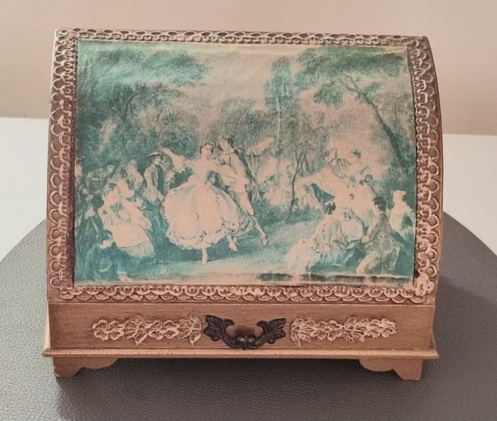 Boîte à bijoux ou autres objets avec musique 19x13cm
