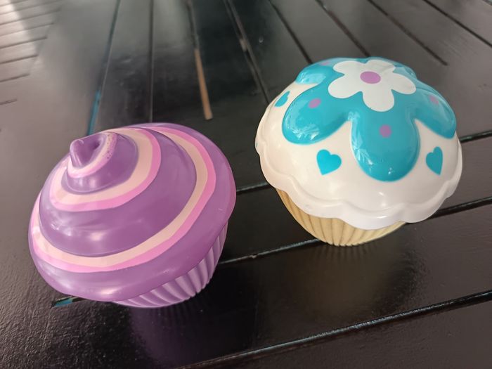 Lot de 2 poupées cupcakes