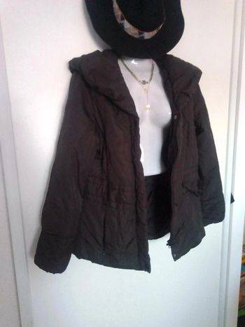 Très joli manteau Nothing Else taille 42