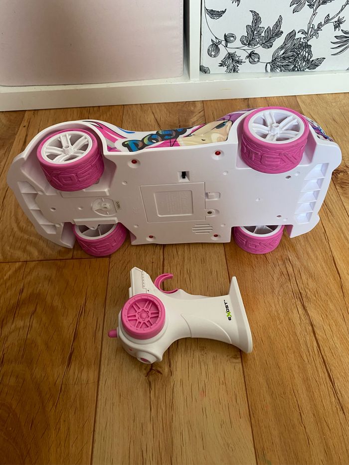 Voiture télécommandée - photo numéro 4
