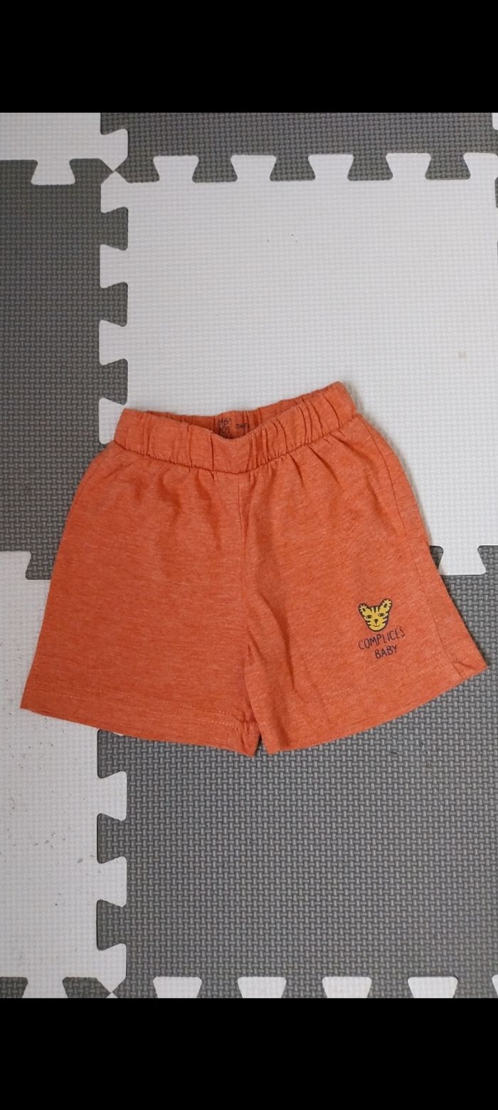 Short léger taille 9 mois