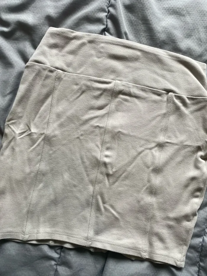Jupe taille S - photo numéro 3