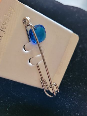 Épingle gilet argentée