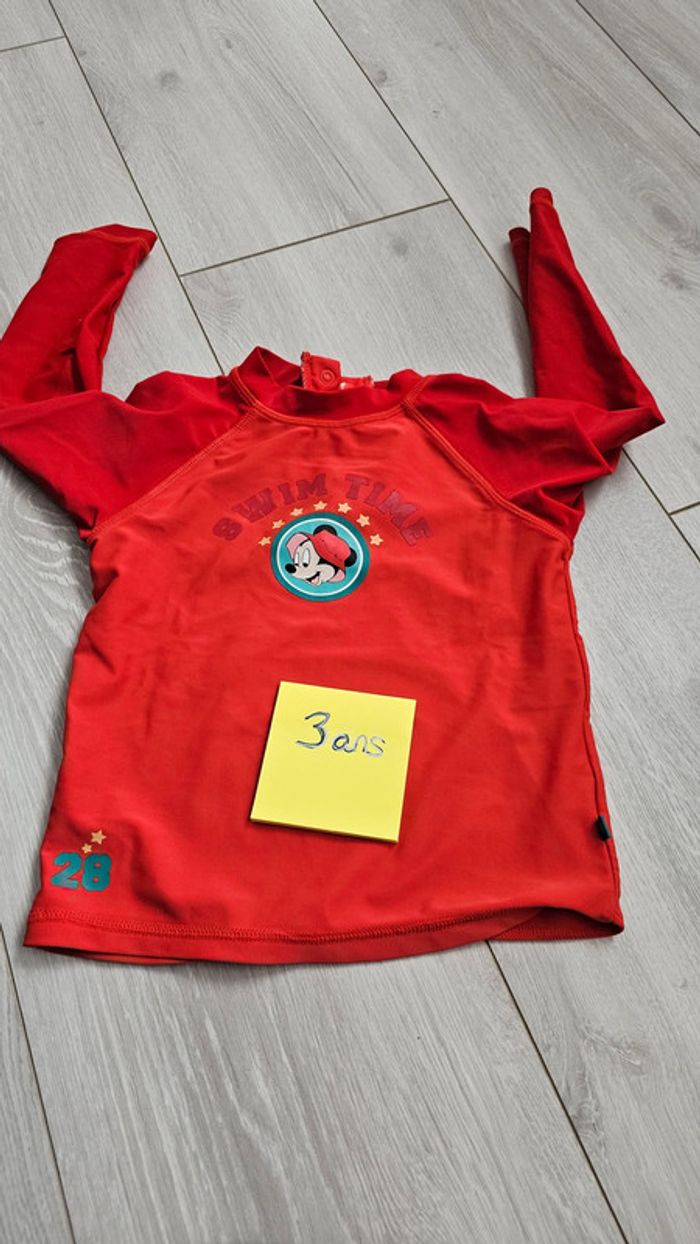 T shirt de piscine anti uv 3 ans