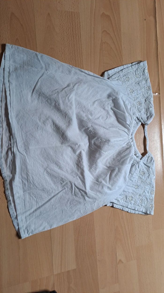 Blouse blanche à broderies - photo numéro 3