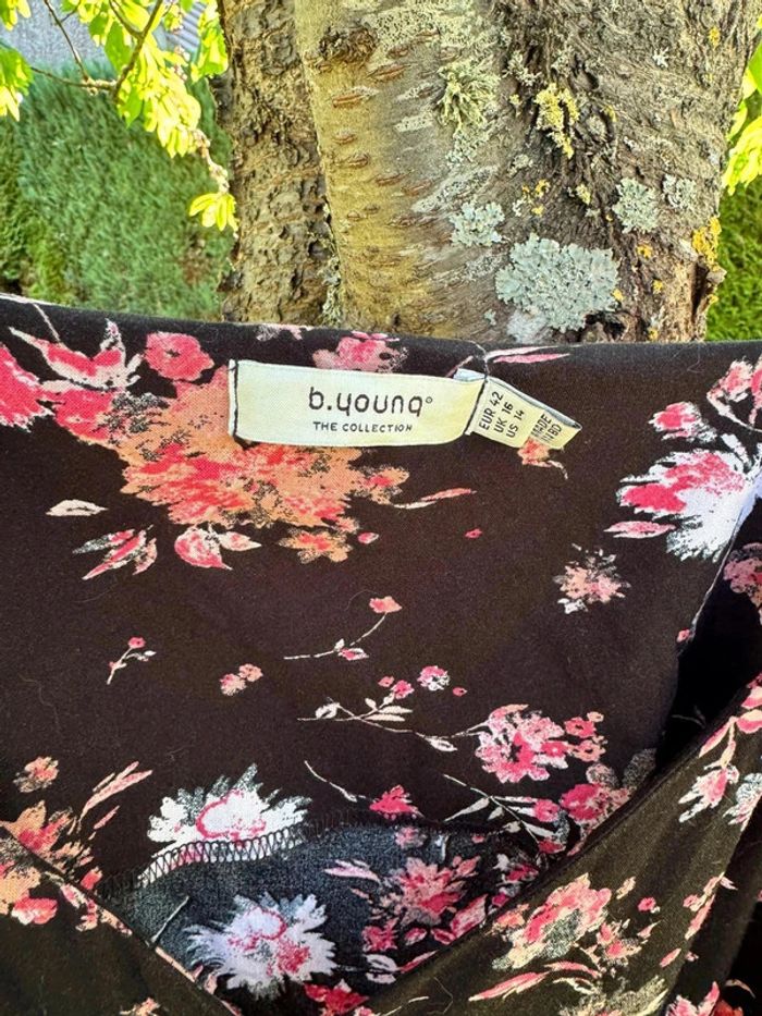 Robe fleurie noire || B-young || taille XL - photo numéro 3