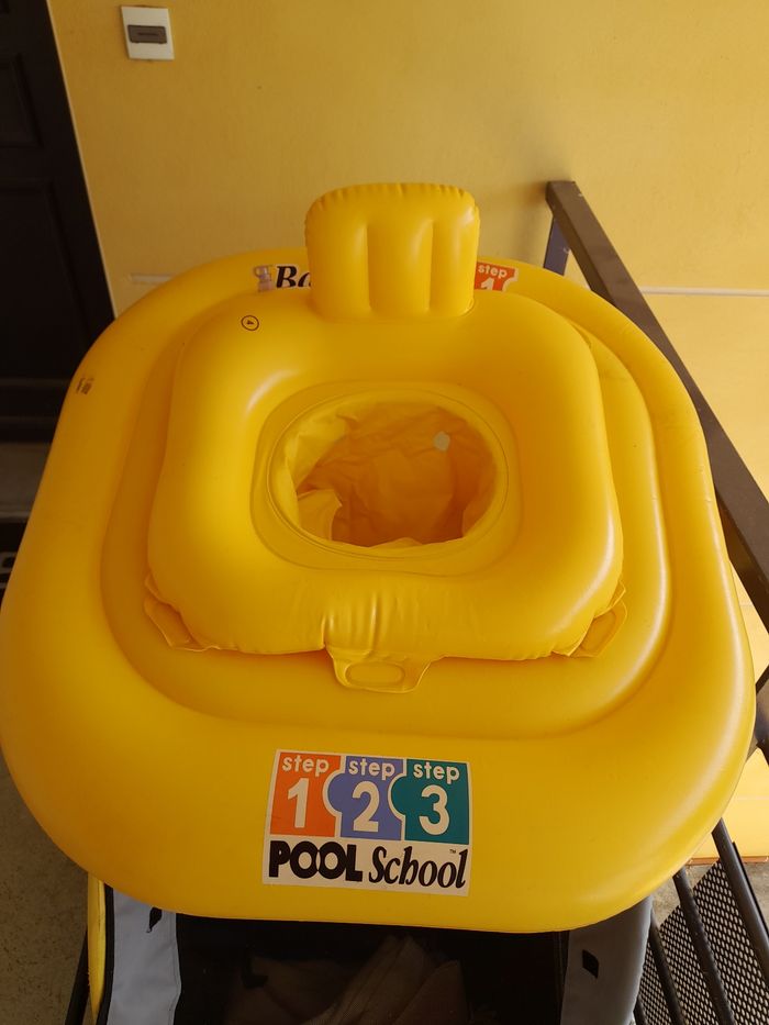 Bouée culotte gonflable Pool school Intex