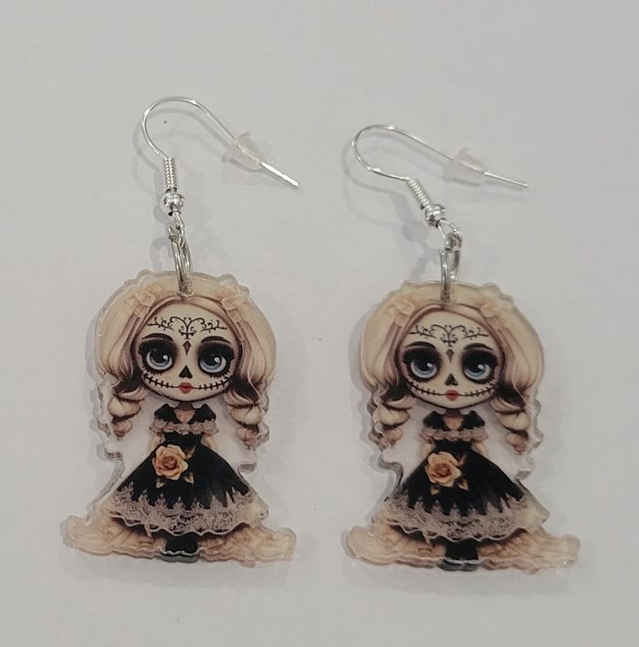 BOUCLES D'OREILLES POUPEE SANTA MUERTE HALLOWEEN ! NEUVE ! MODELE 3 - photo numéro 4