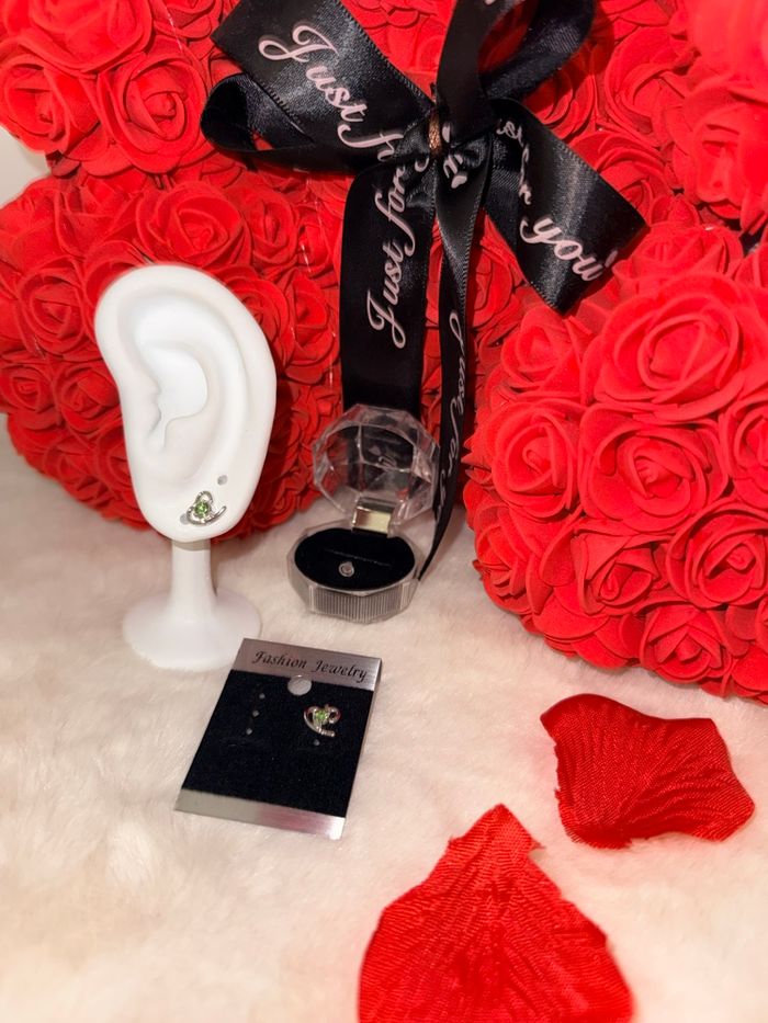 💚 Boucles d’oreilles argentées avec pierre verte – Élégance et fraîcheur 💚 - photo numéro 2