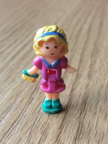 Polly Pocket figurine