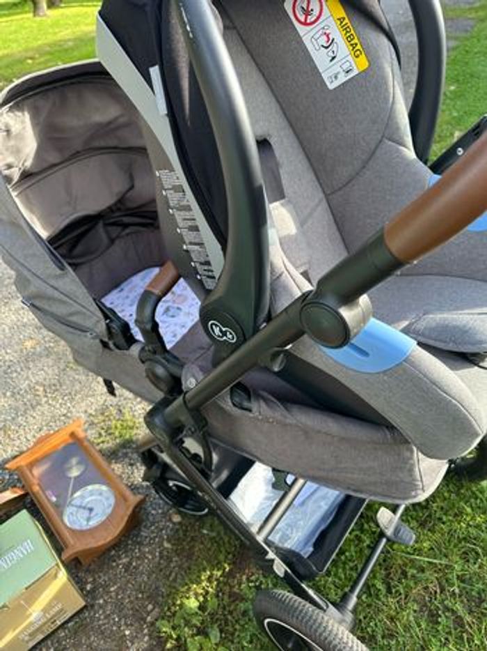 Poussette - photo numéro 3