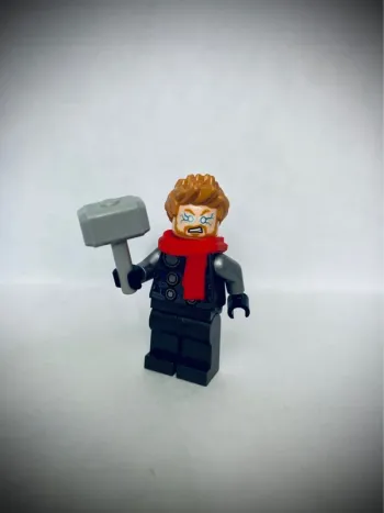 Minifigurine LEGO Marvel Super Heroes sh756 - Thor avec une écharpe Rouge - Très bon état