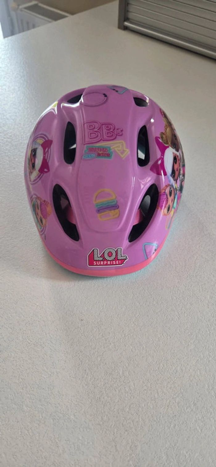 Rollers + casque + kit de protection - photo numéro 4