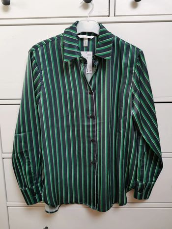 Superbe chemiser en satin Neuf avec étiquette