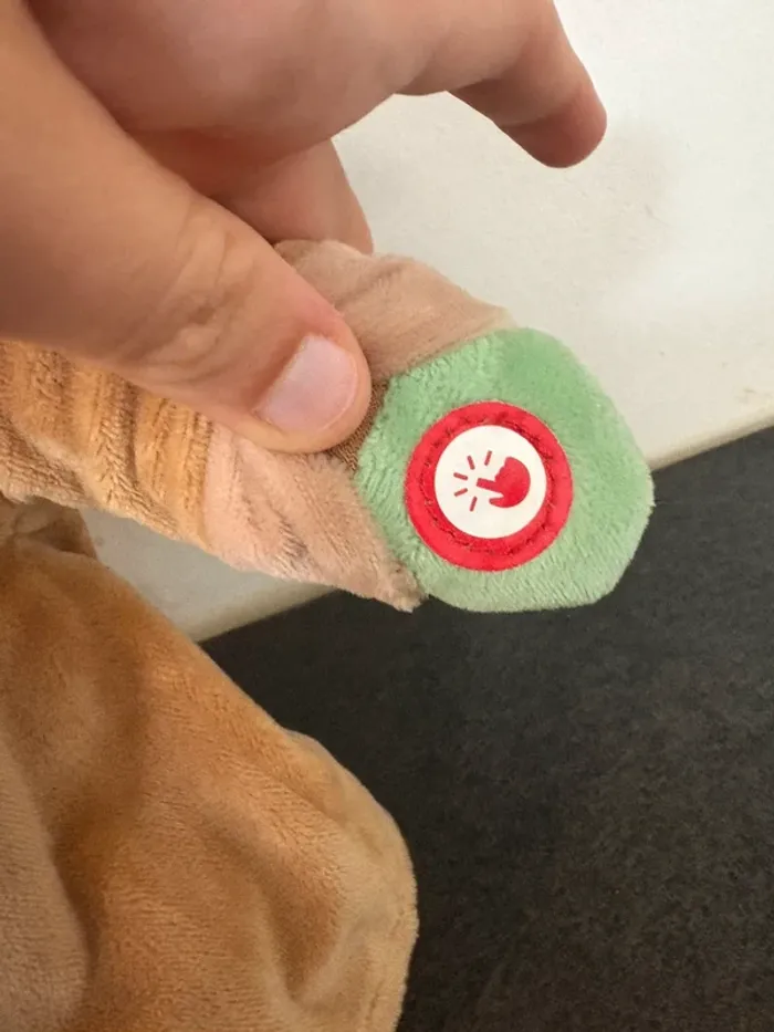 Peluche lumineuse star wars bébé yoda/Grogu - photo numéro 3