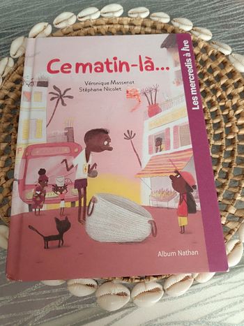 Les mercredis à lire🩷Ce matin là💜