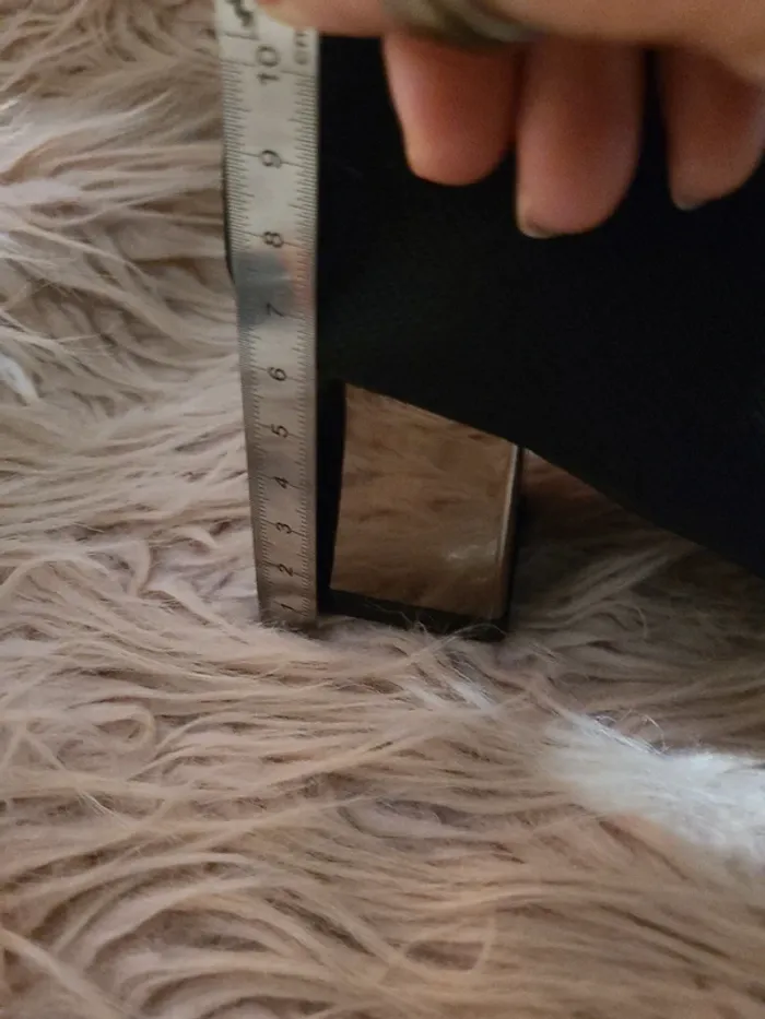 Bottines ''chaussettes'' à talons - photo numéro 5