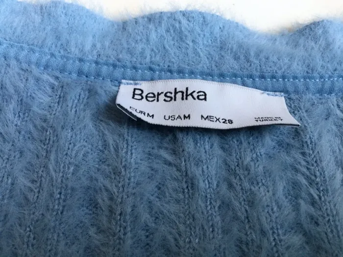 Pull col v sans manches Bershka T38 - photo numéro 3