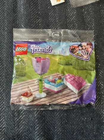 Polybag Lego Friends, 30411 Chocolate Box & Flower, scellé