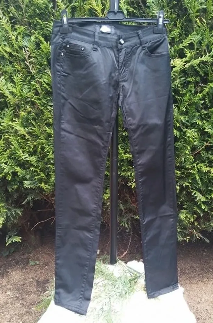 👖pantalon taille 38 simply chic noir effet satinée - photo numéro 4