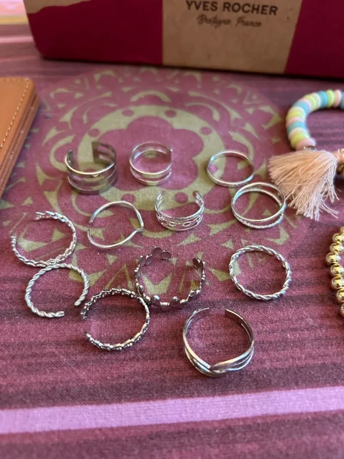 Lot de divers bijoux avec divers cadeaux - photo numéro 3