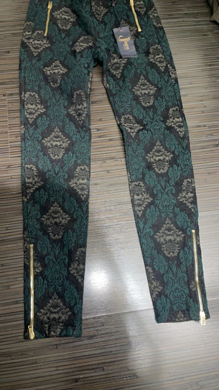 Pantalon Jeckerson imprimé baroque – Taille 36 / US 26 Neuf avec étiquette - photo numéro 2