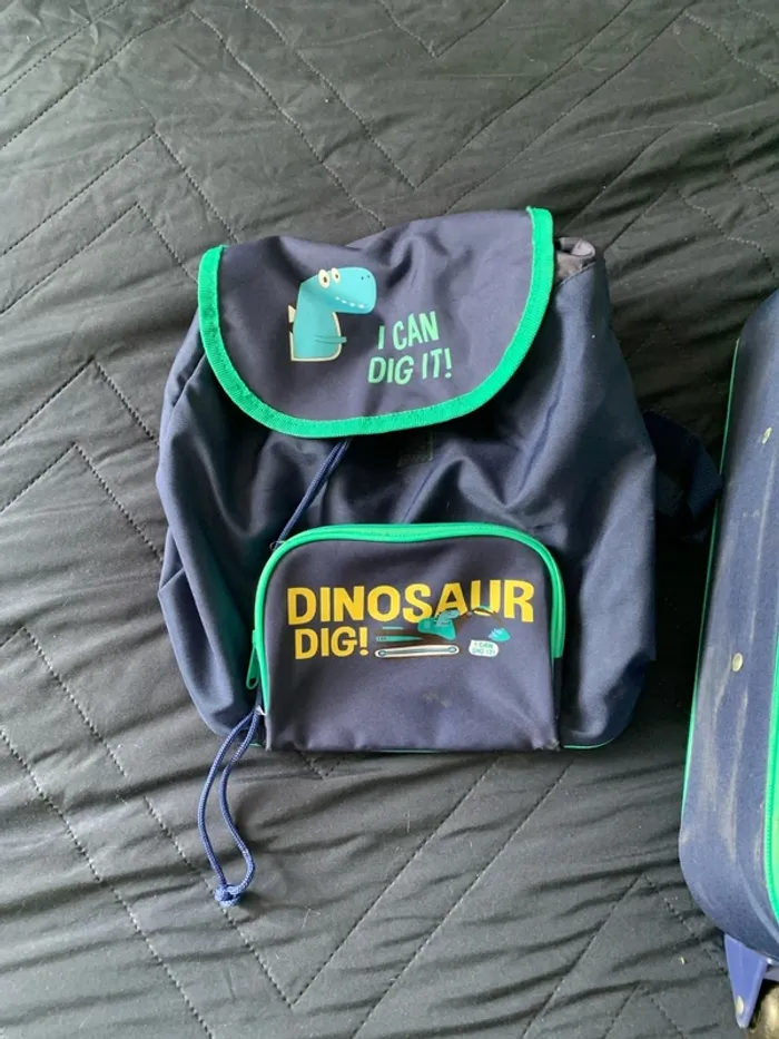 Lot valise et petit sac à dos dinosaures - photo numéro 2