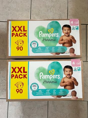 2 cartons couchés Pampers taille 4 