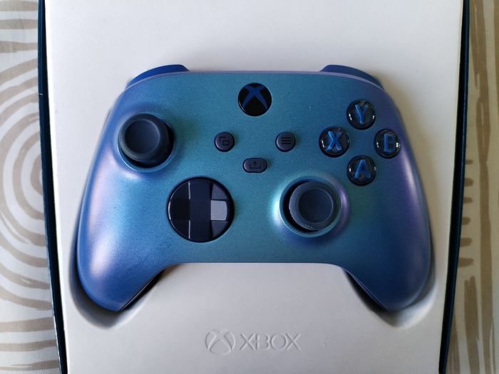 Manette Xbox Aqua Shift - photo numéro 3