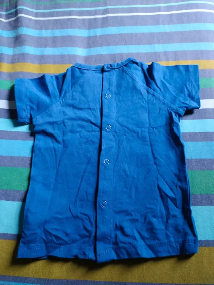 Tee-shirt 3 mois - photo numéro 2