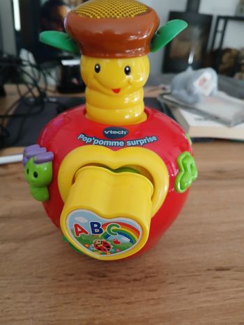 JOUET POP POMME SURPRISE VTECH