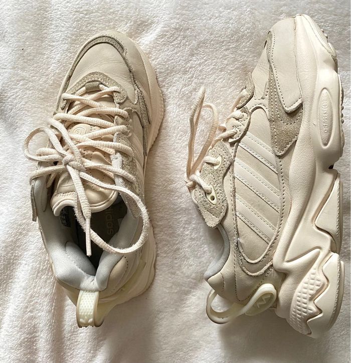 Baskets Adidas Ozweego Nude Pointure 36,5 - photo numéro 3