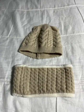 Ensemble bonnet + tour de cou