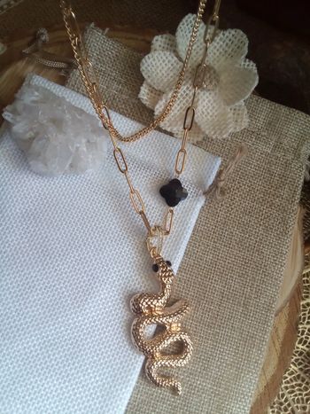 Collier serpent et pierre trèfle obsidienne noire 🖤.