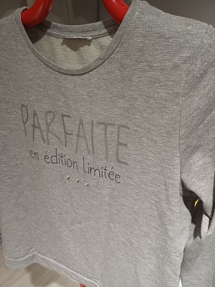 Sweat pailleté - photo numéro 2