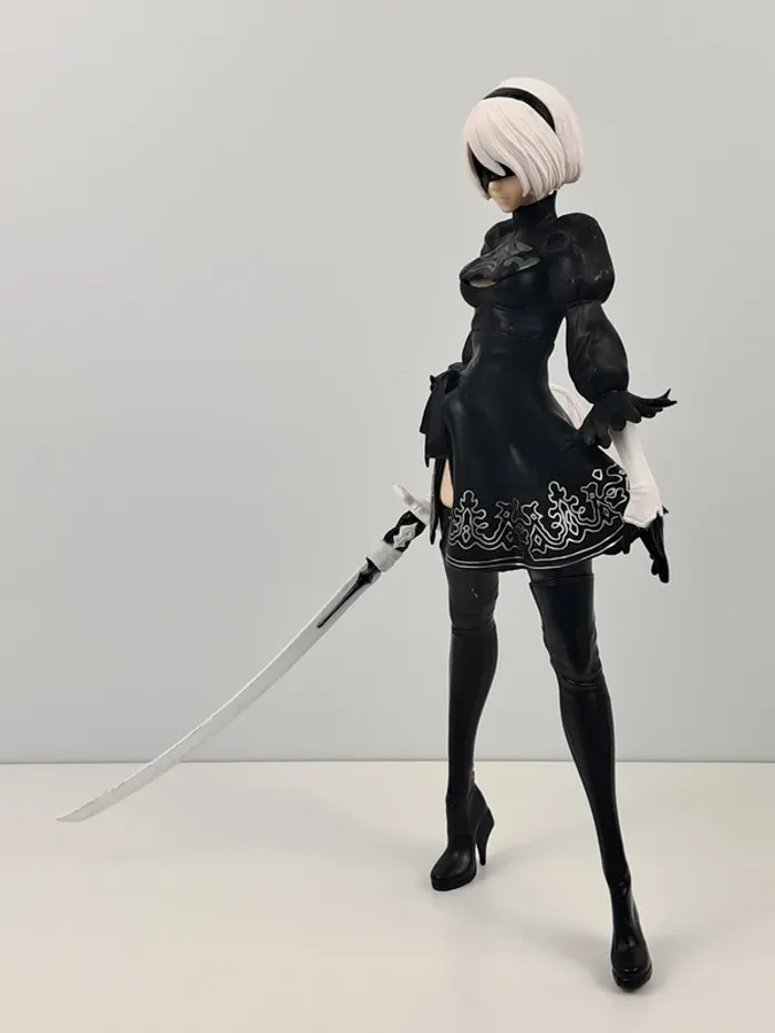 Figurine NieR:Automata - YoRHa No.2 Type B avec une épée - photo numéro 7