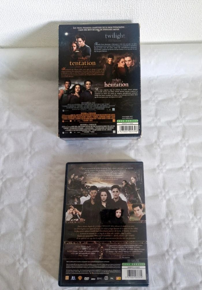 Lot DVD Twilight Saga Chapitres 1 2 3 et 5 Fantastique - photo numéro 6