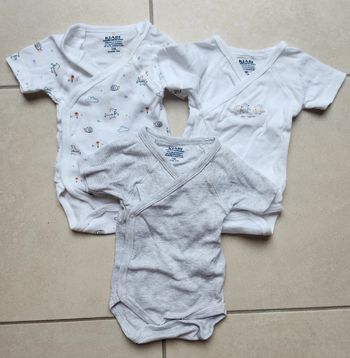 Lot 3 body manches courtes 1 mois