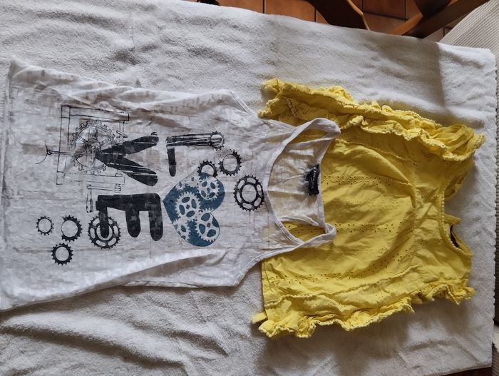 Lot blouse et débardeur.