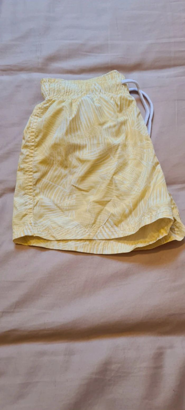 Short de bain neuf - photo numéro 2