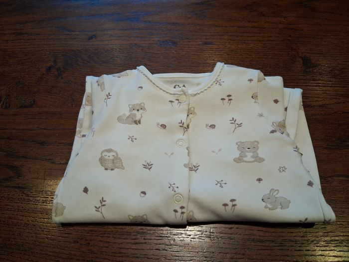 Lot de 3 pyjamas à manches longues et ouverture par devant de marque C&A - photo numéro 10