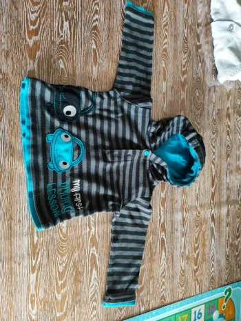 🍁 sweat à capuche 18 mois 🍁