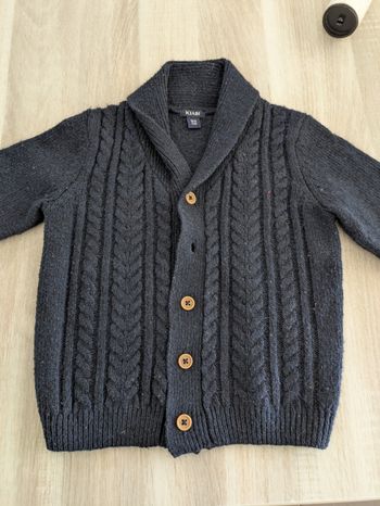 Gilet boutonné chaud bleu marine 18m