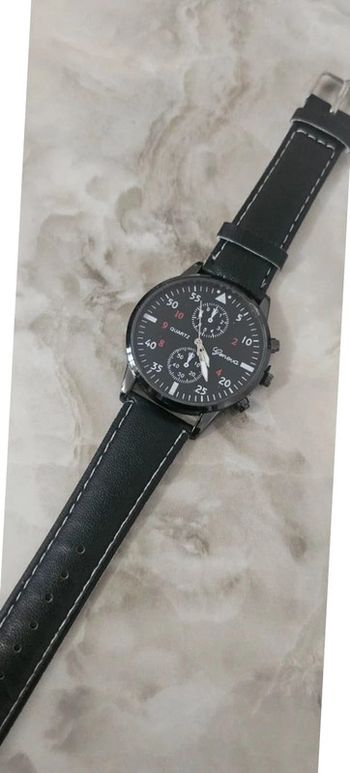 Montre neuve pour homme